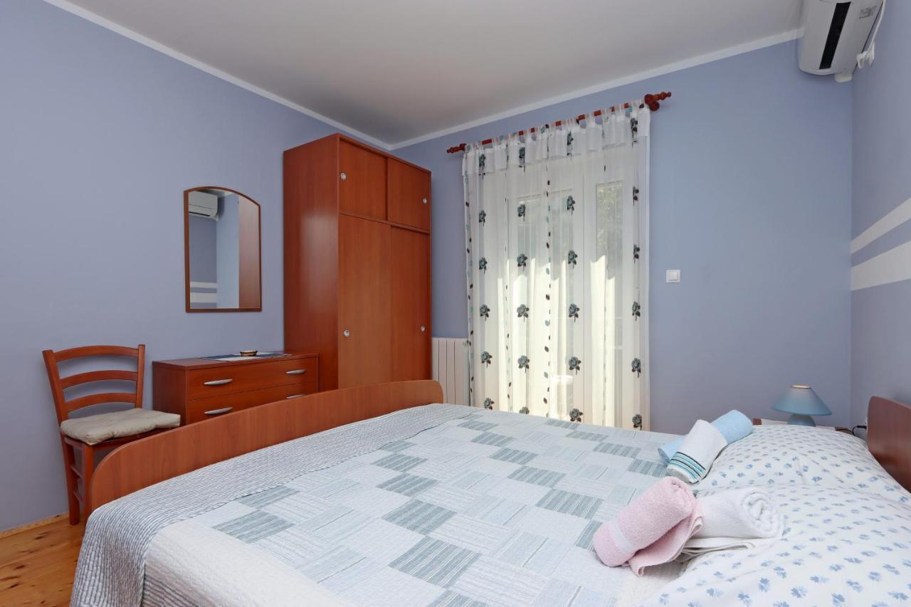 Double Room Vrbnik 5299C Exterior photo